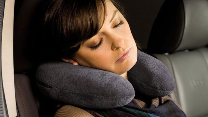 pillow to prevent osteochondrosis of the neck