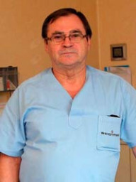 Dr. Rheumatologist Kamil